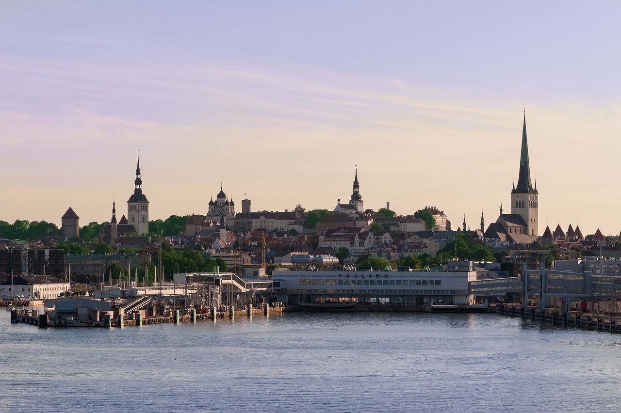 tallin, estonia, skyline-889901.jpg